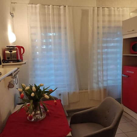 Ferienwohnung Mit Separatem Eingang Und Parkplatz, Ideal Fuer Handwerker Und Geschaeftsreisende Dorf Mecklenburg Ngoại thất bức ảnh